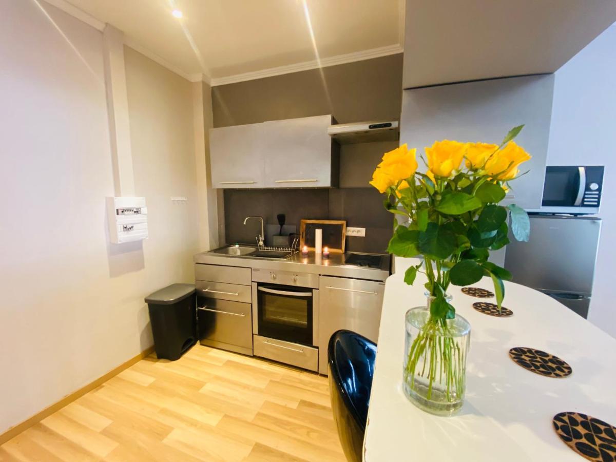 Magnifique Appartement 60M2 ,3 Pieces , Equipee,Tres Lumineux, 2 Minutes A Pied De La Plage Nice Exterior photo